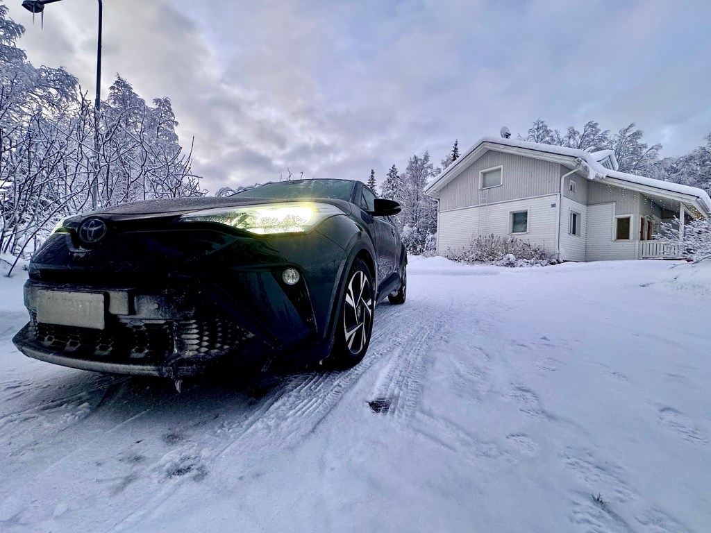 Road view in Ivalo (Finland)